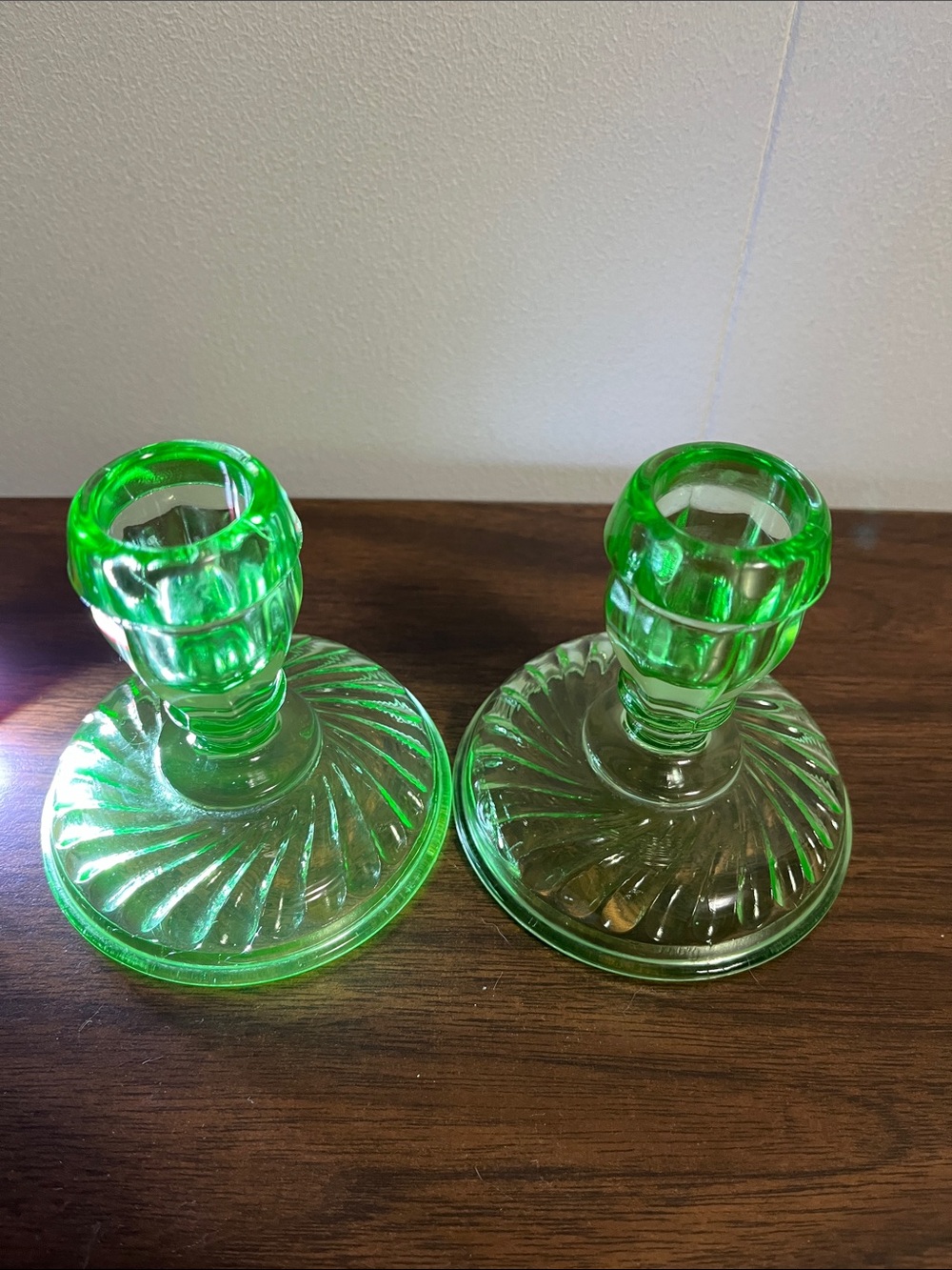 Vtg. Green depression candle holder set Uranium glass 3 1/2” Excellent - Picture 2 of 9